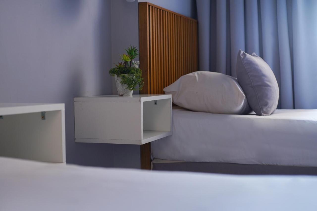 Hotel City Posadas Bagian luar foto