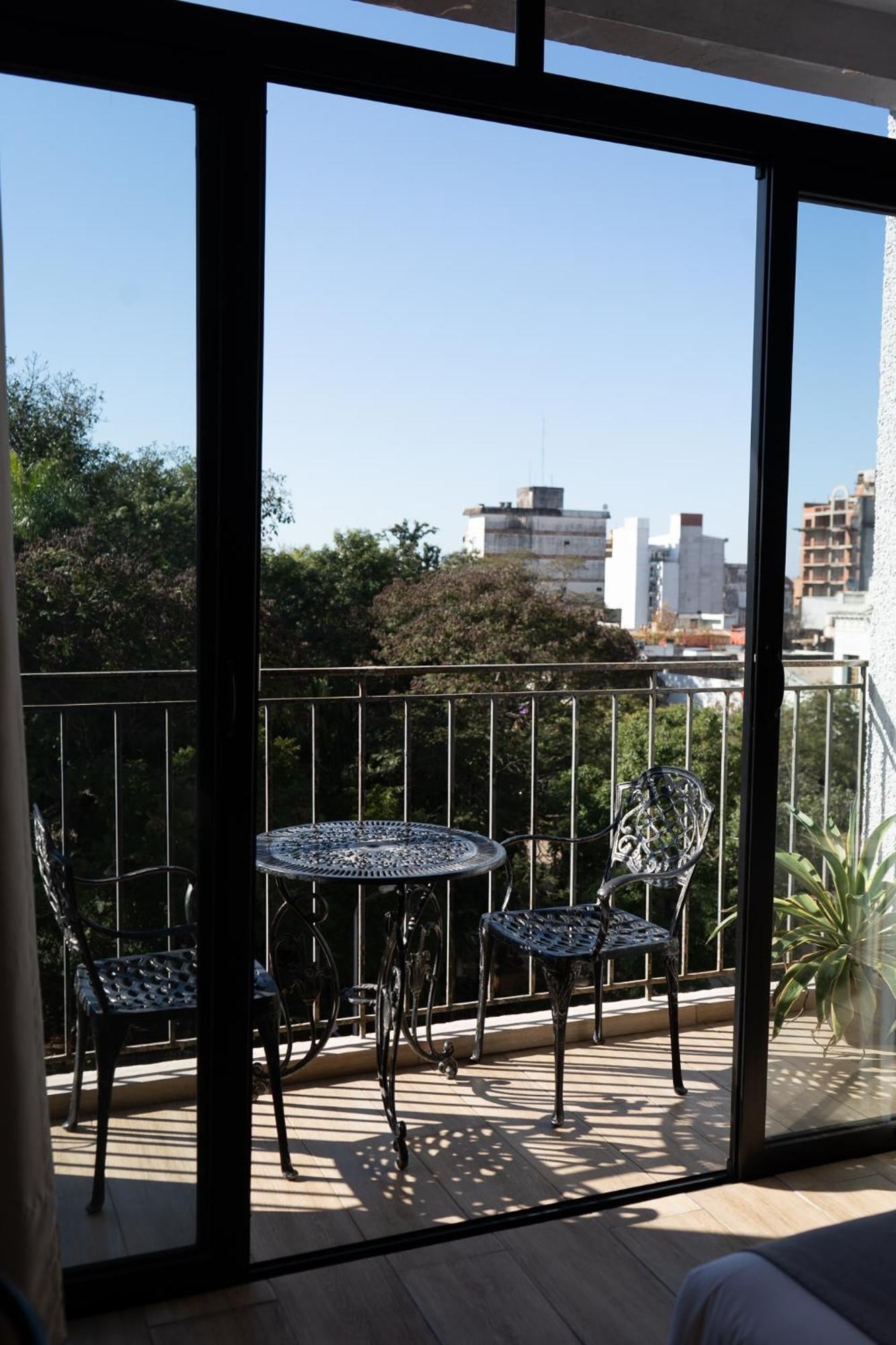 Hotel City Posadas Bagian luar foto