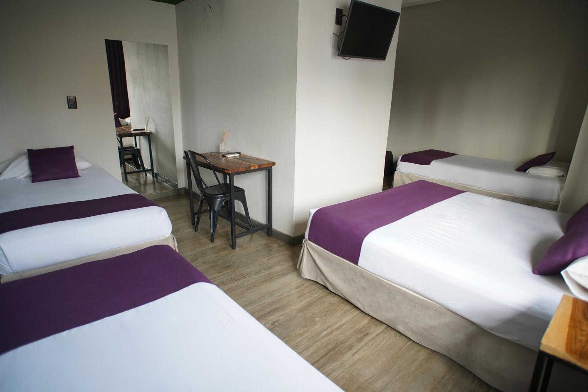 Hotel City Posadas Bagian luar foto